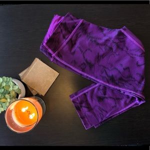 Purple cropped workout leggings
